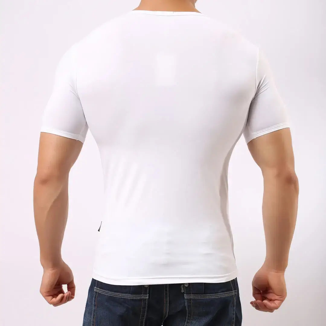 Camiseta interior clásica de cuello redondo y corte elástico para hombre de DomiGe