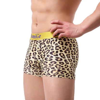 Calzoncillos tipo bóxer con estampado de leopardo para hombre de DomiGe: comodidad de seda helada con bolsa en forma de U