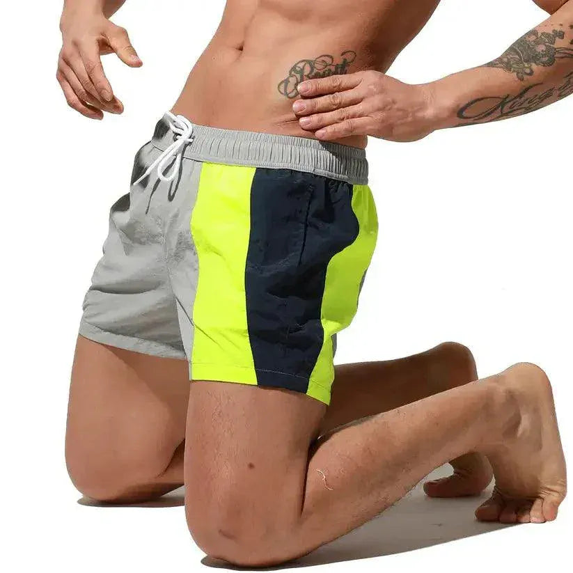 Desmiit Men's Geometric Stitching Board Shorts Swim & Sports Wear